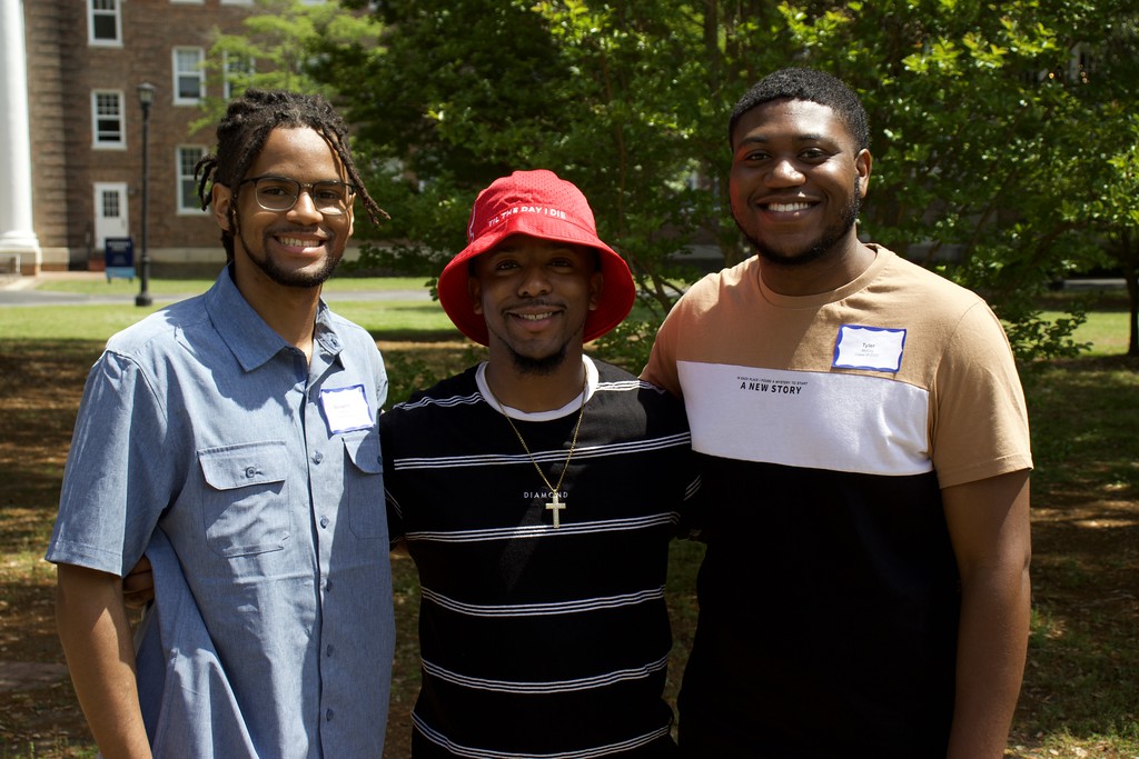 Young alumni at alumni day